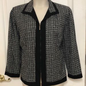 Black and White Zipper Blazer Size 18W